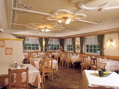 Hotel Garni Soreie Pozza di Fassa Extérieur photo