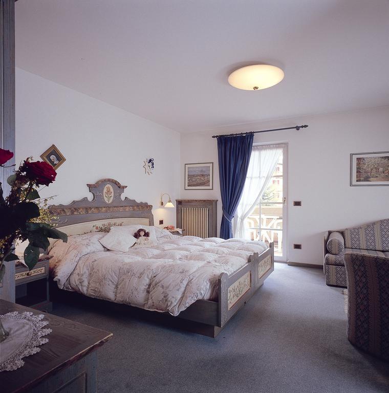 Hotel Garni Soreie Pozza di Fassa Extérieur photo