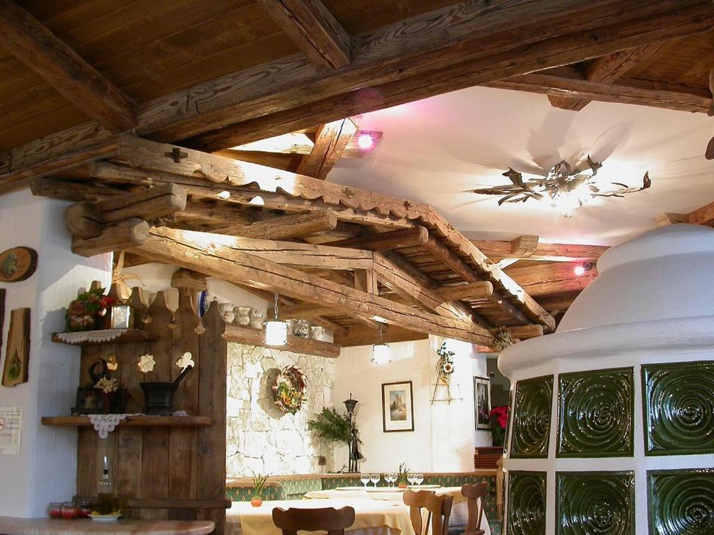 Hotel Garni Soreie Pozza di Fassa Extérieur photo