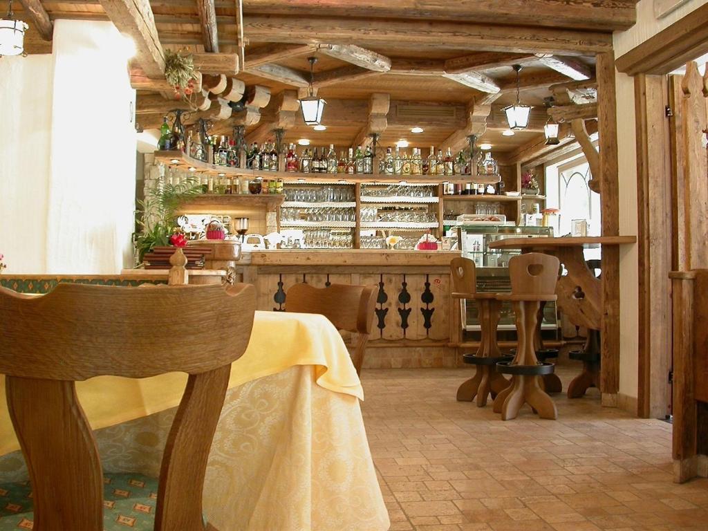 Hotel Garni Soreie Pozza di Fassa Extérieur photo