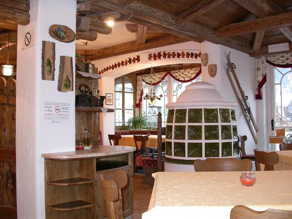 Hotel Garni Soreie Pozza di Fassa Extérieur photo