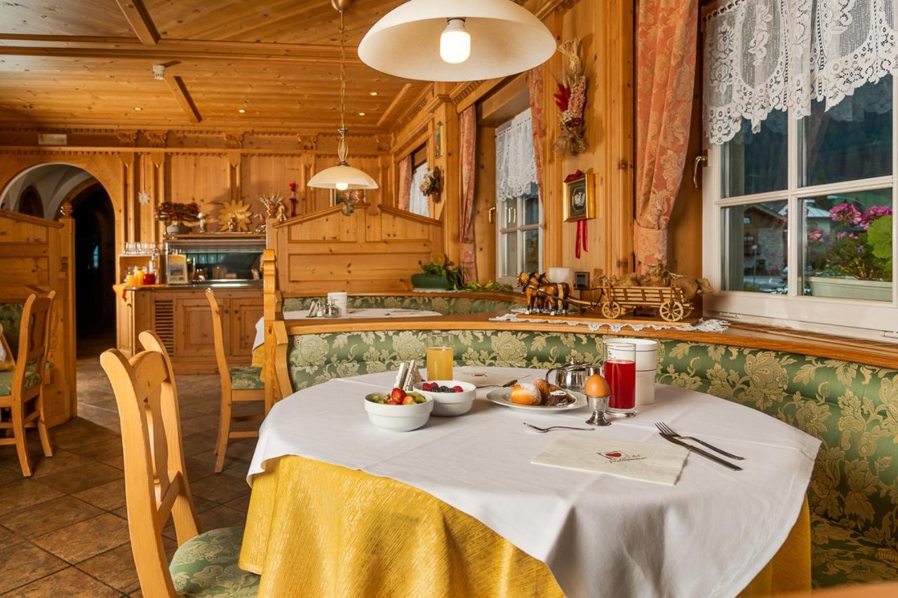 Hotel Garni Soreie Pozza di Fassa Extérieur photo